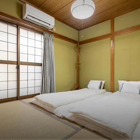 10Mins Train To Namba, 4 Mins Walk To Stn, 2 Floors Japanese Style , 2-8 People Villa โอซาก้า ภายนอก รูปภาพ
