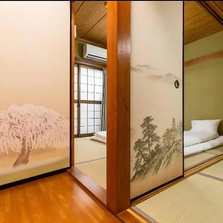 10Mins Train To Namba, 4 Mins Walk To Stn, 2 Floors Japanese Style , 2-8 People Villa โอซาก้า ภายนอก รูปภาพ